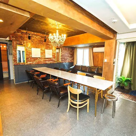 Gu & Anne House Sinchon