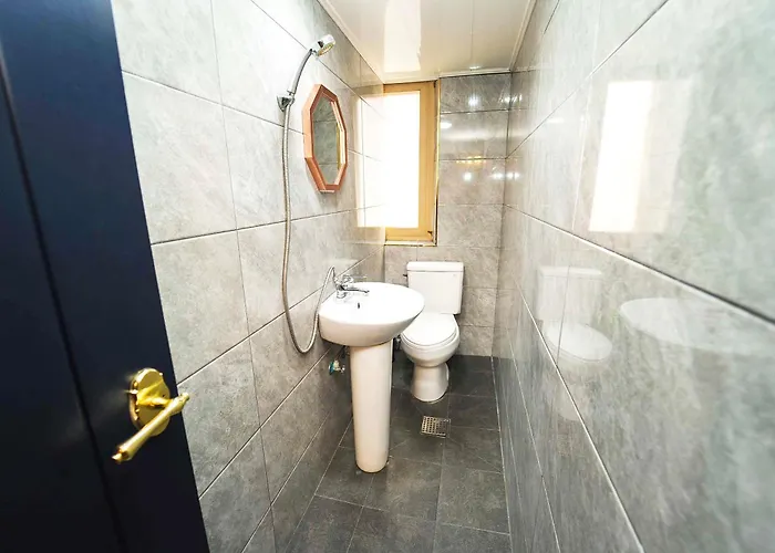 Apartment Gu & Anne House Sinchon Seoul