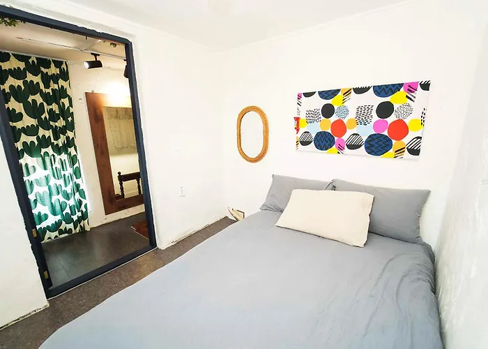 Gu & Anne House Sinchon Apartment Seoul
