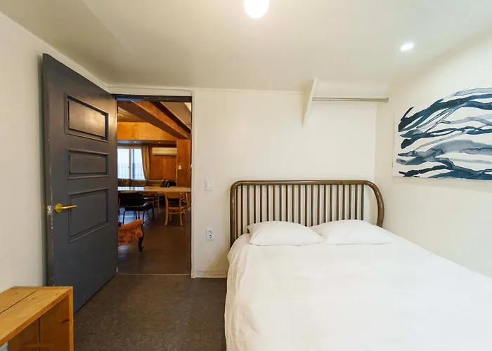 Gu & Anne House Sinchon *