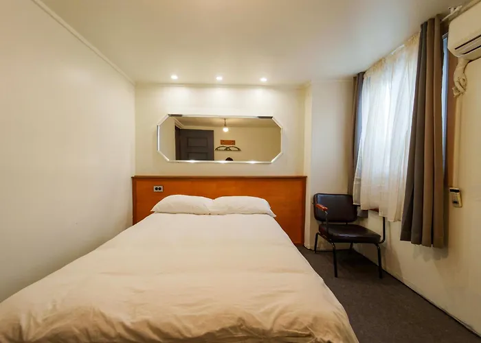 Gu & Anne House Sinchon Apartment