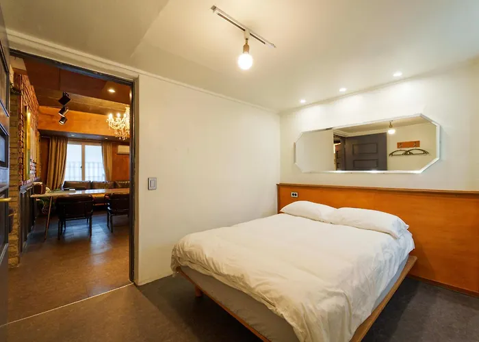Apartment Gu & Anne House Sinchon *
